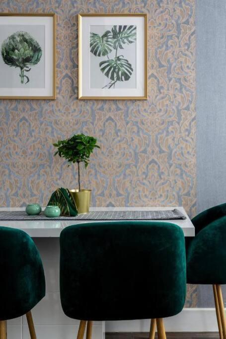 Chic, Captivating Space Budapest Bagian luar foto